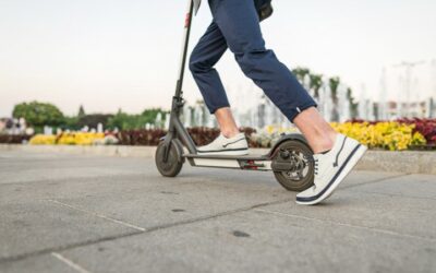 ¿A Qué Velocidad Máxima Puede Ir Un Patinete Eléctrico?